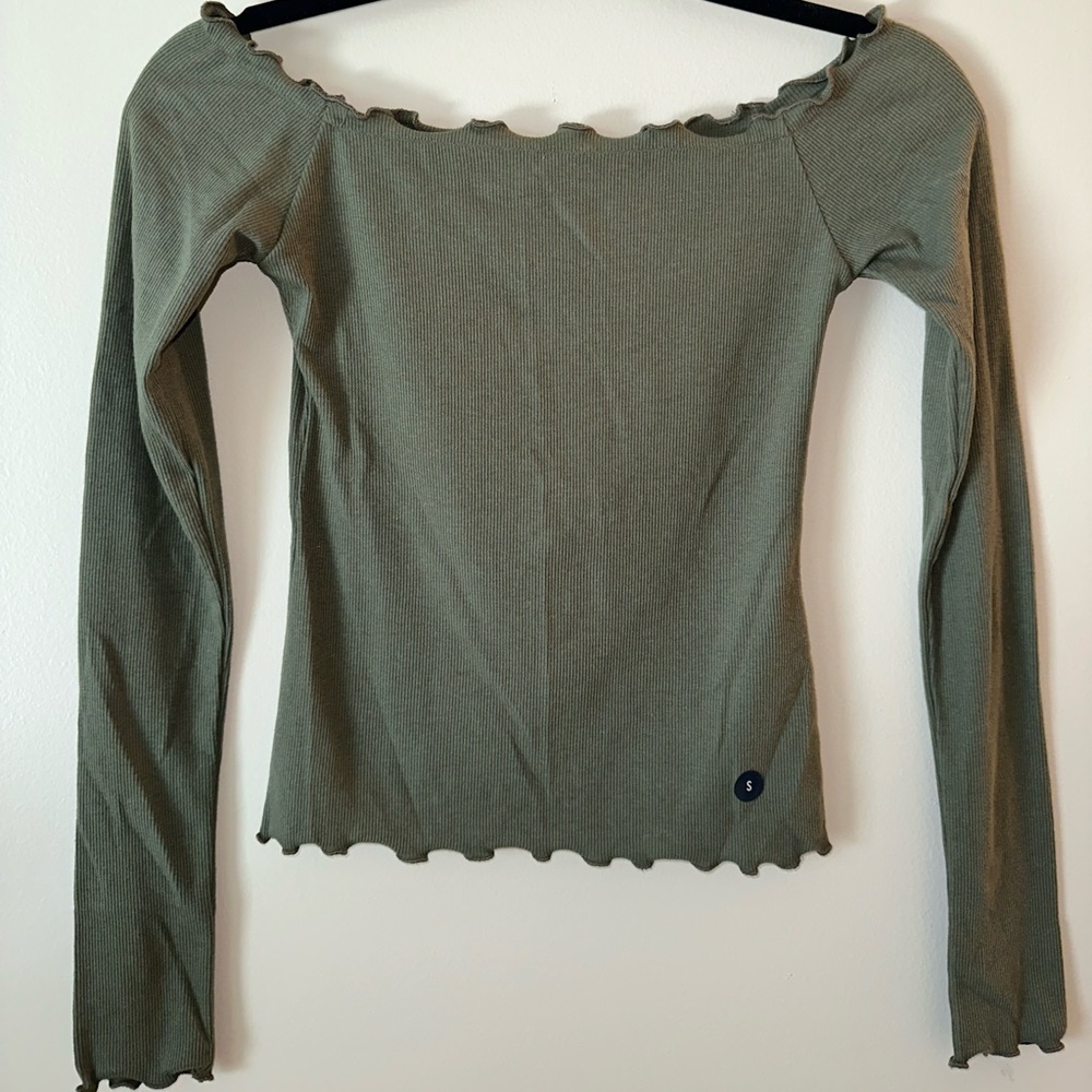 Brand New Hollister off the shoulder shirt